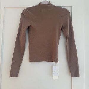 Commense NWT Brown Long Sleeve Turtleneck Sweater